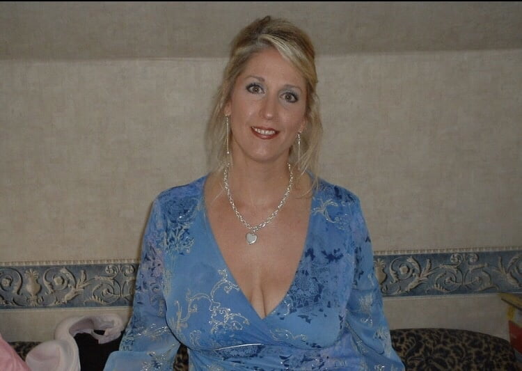 Viajes de viernes de esposas y gf's
 #90840580