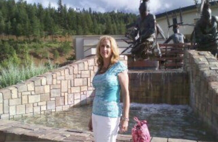 Viajes de viernes de esposas y gf's
 #90840582