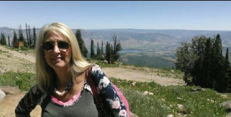 Viajes de viernes de esposas y gf's
 #90840583