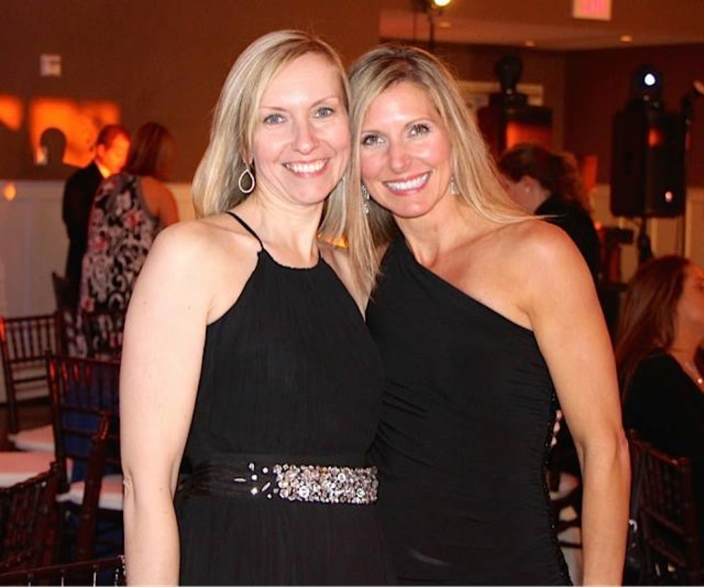 Viajes de viernes de esposas y gf's
 #90840644