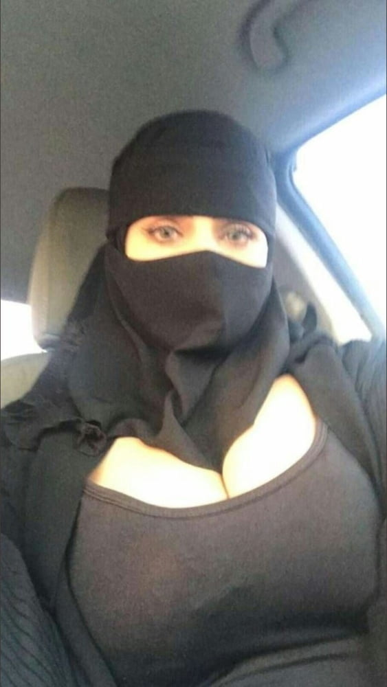 península árabe hijab niqab
 #96749354