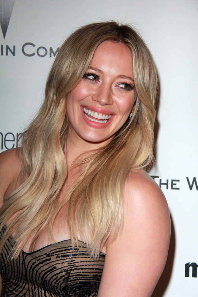 Hilary duff fuera de casa
 #98121245