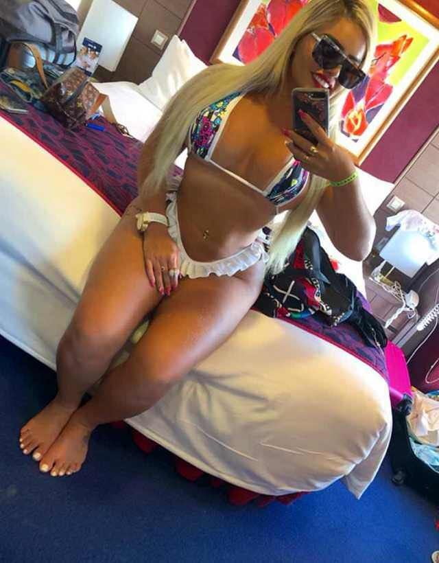 Jully cavala gostosa caiu no zap pelada no espelho
 #91456712