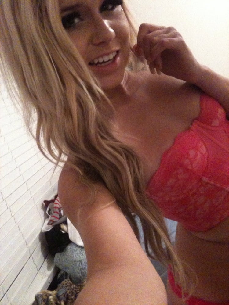 Rubia amateur 66
 #104455527