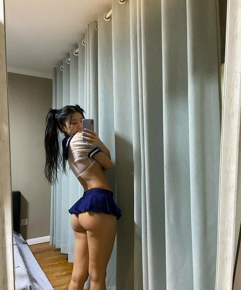 Rairainana desnuda #108370660