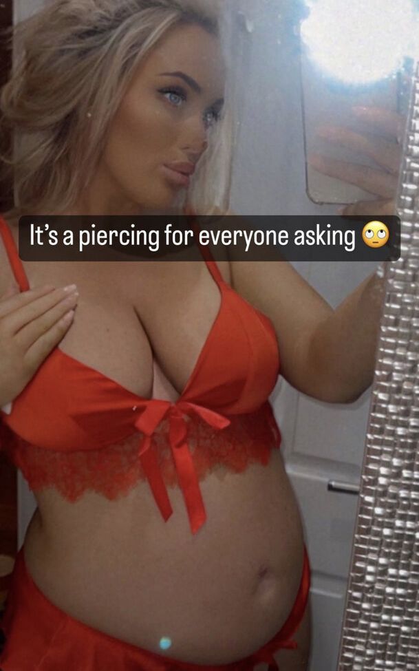 Caitlin Appleyard desnuda #108139345