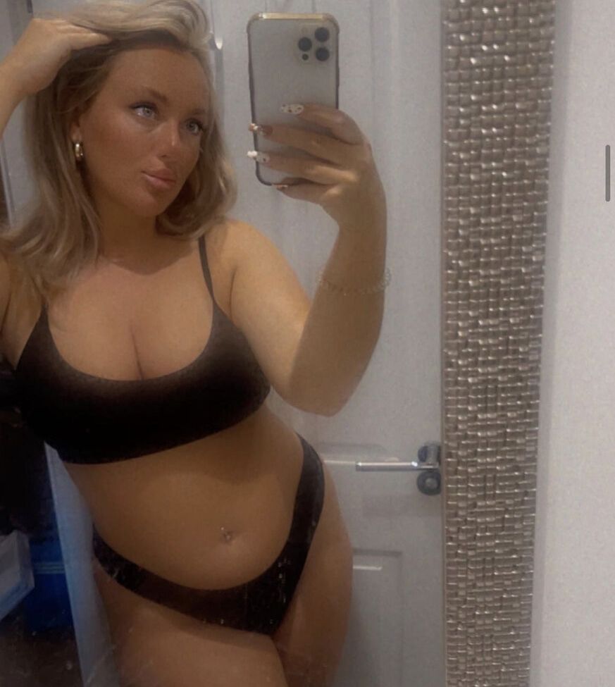 Caitlin Appleyard desnuda #108139352