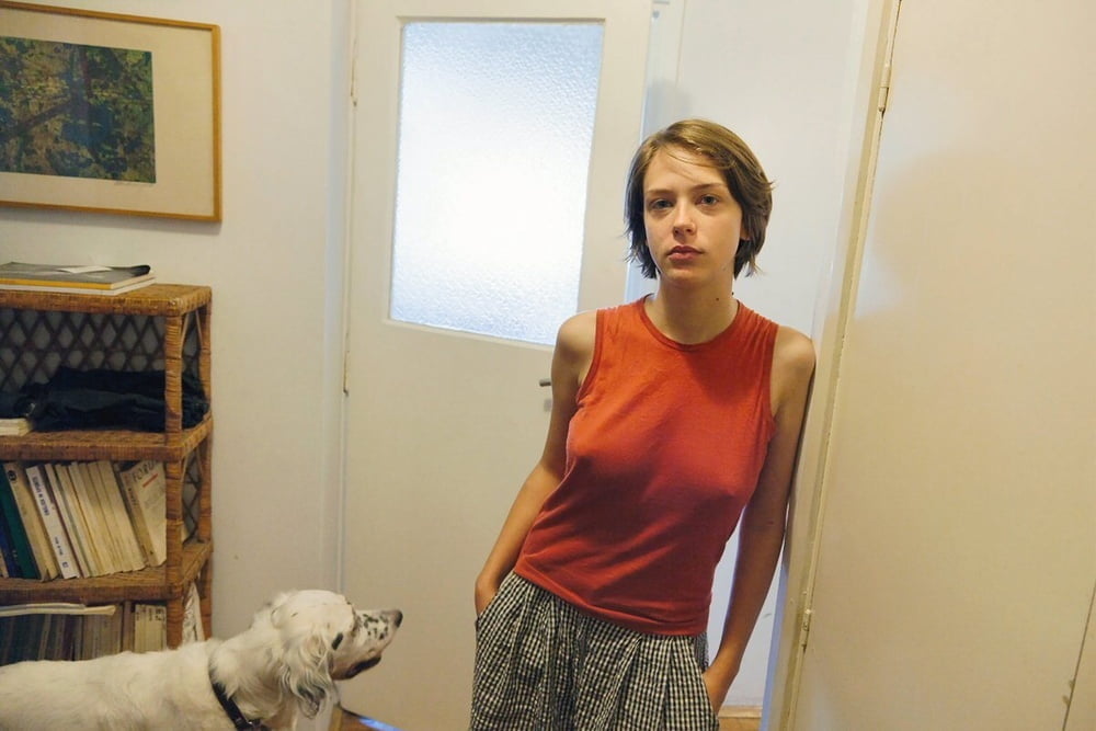 Braless 25
 #80830182