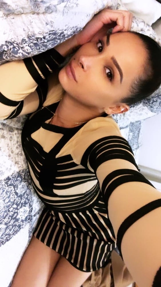 Femme magnifique 3
 #80331197