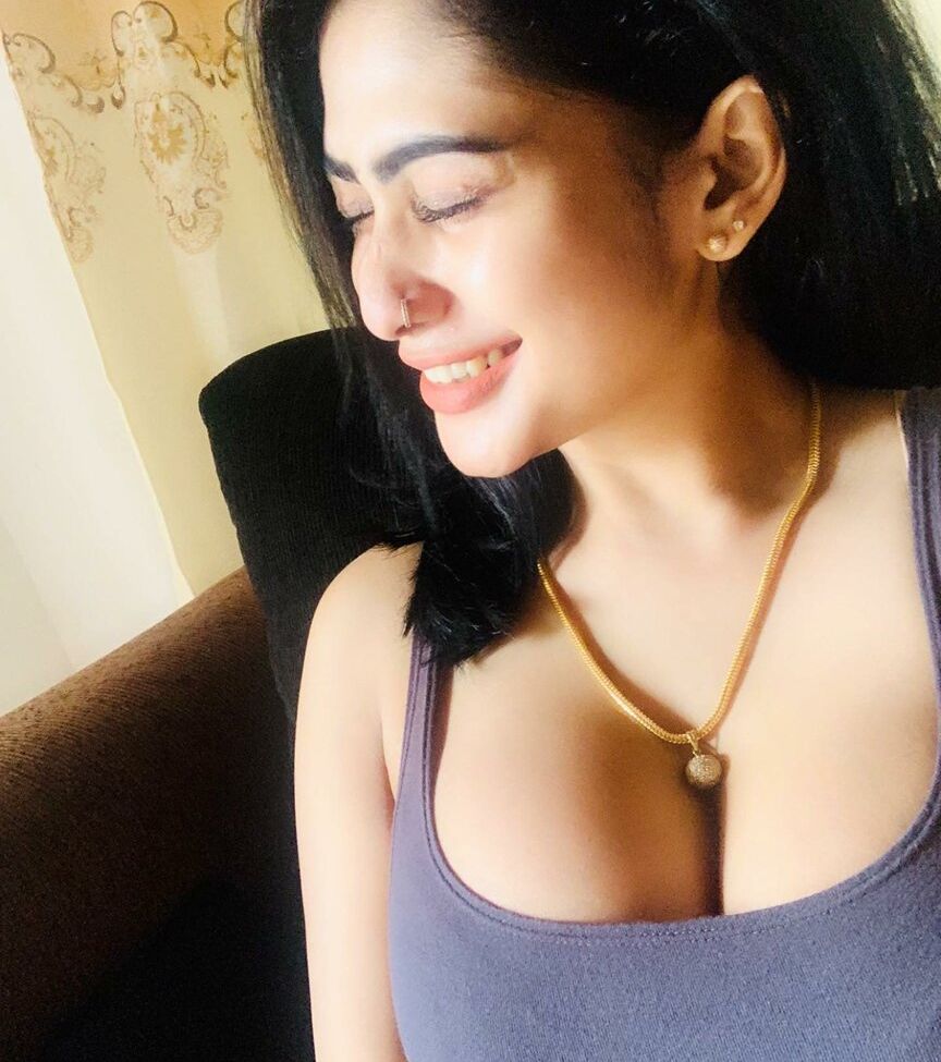 Piumi Hansamali desnuda #108238041