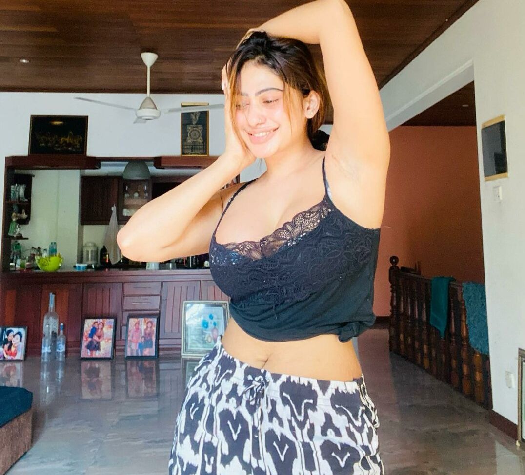 Piumi Hansamali desnuda #108238043