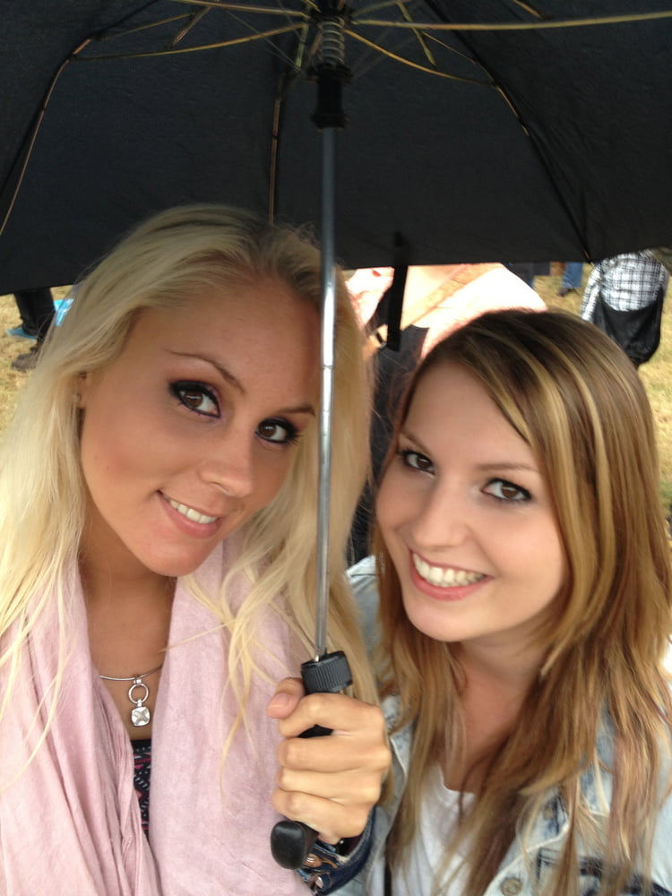 Nenas sexys (no desnudas)
 #98986917