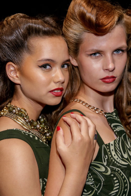 Nenas sexys (no desnudas)
 #98987024