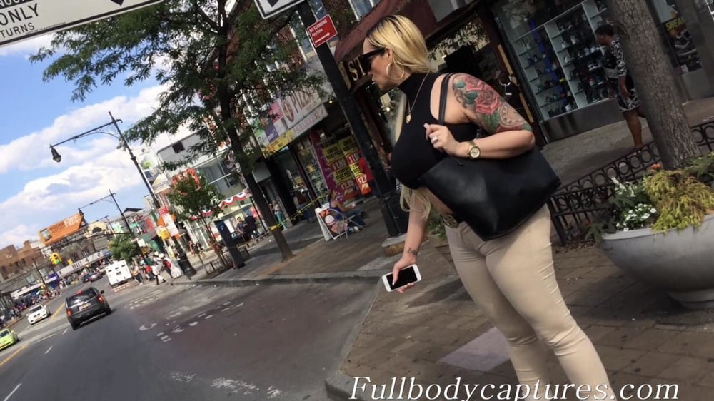 Blonde Muse
 #87191596