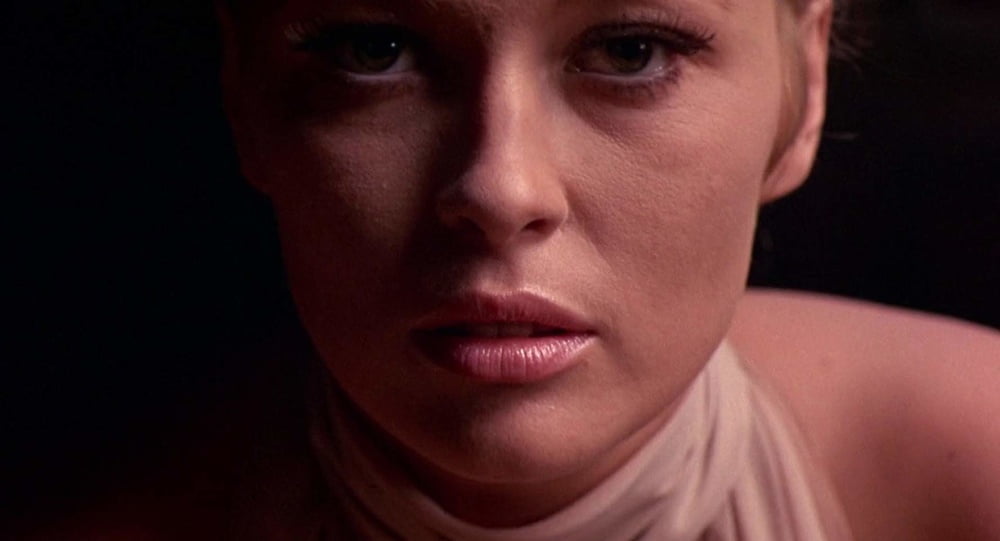 淫乱な女
 #91550825