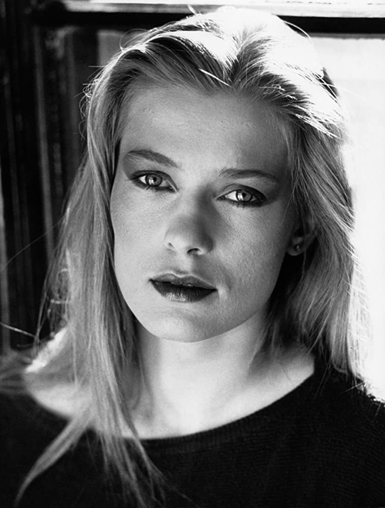 淫乱な女
 #91550922