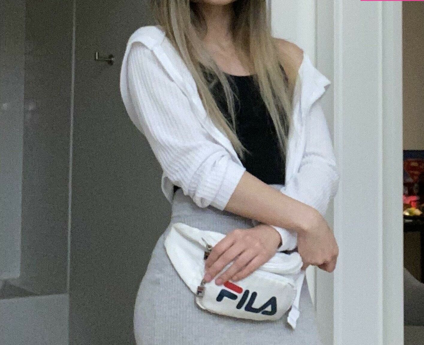 Oddeilem desnuda #108146982