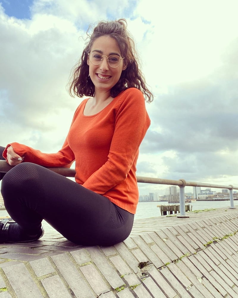 服を着たセクシーな女性
 #88331331