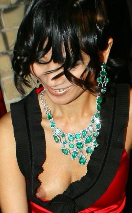 Bai ling
 #99083106