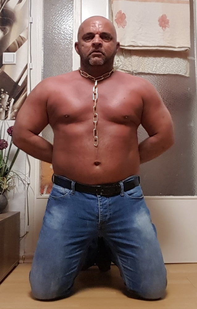 German muscle faggot Dennis Moller #103156046