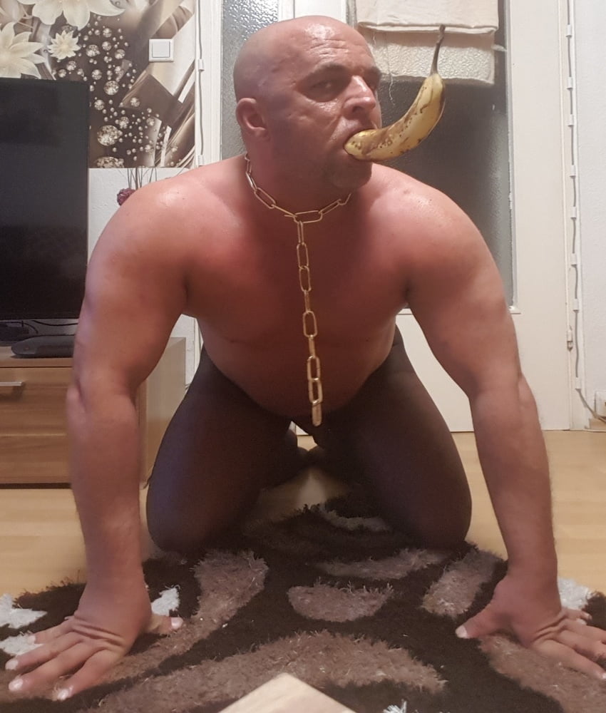 German muscle faggot Dennis Moller #103156047