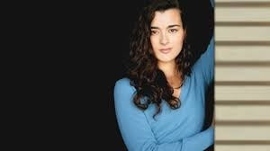 Cote de pablo
 #94719473