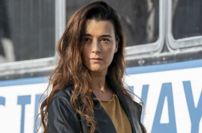 Cote de pablo
 #94719607