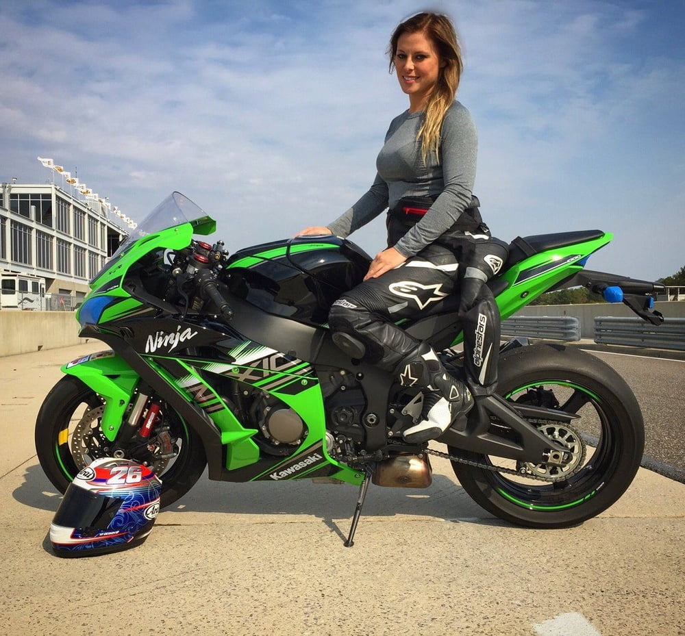 Máquinas calientes
 #90242428