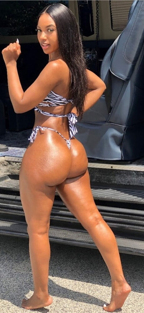 Insta Model #98910286