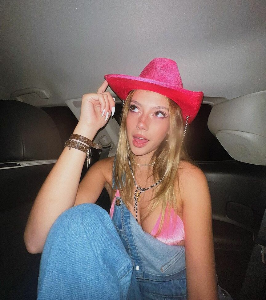 Sissy Sheridan desnuda #108514459