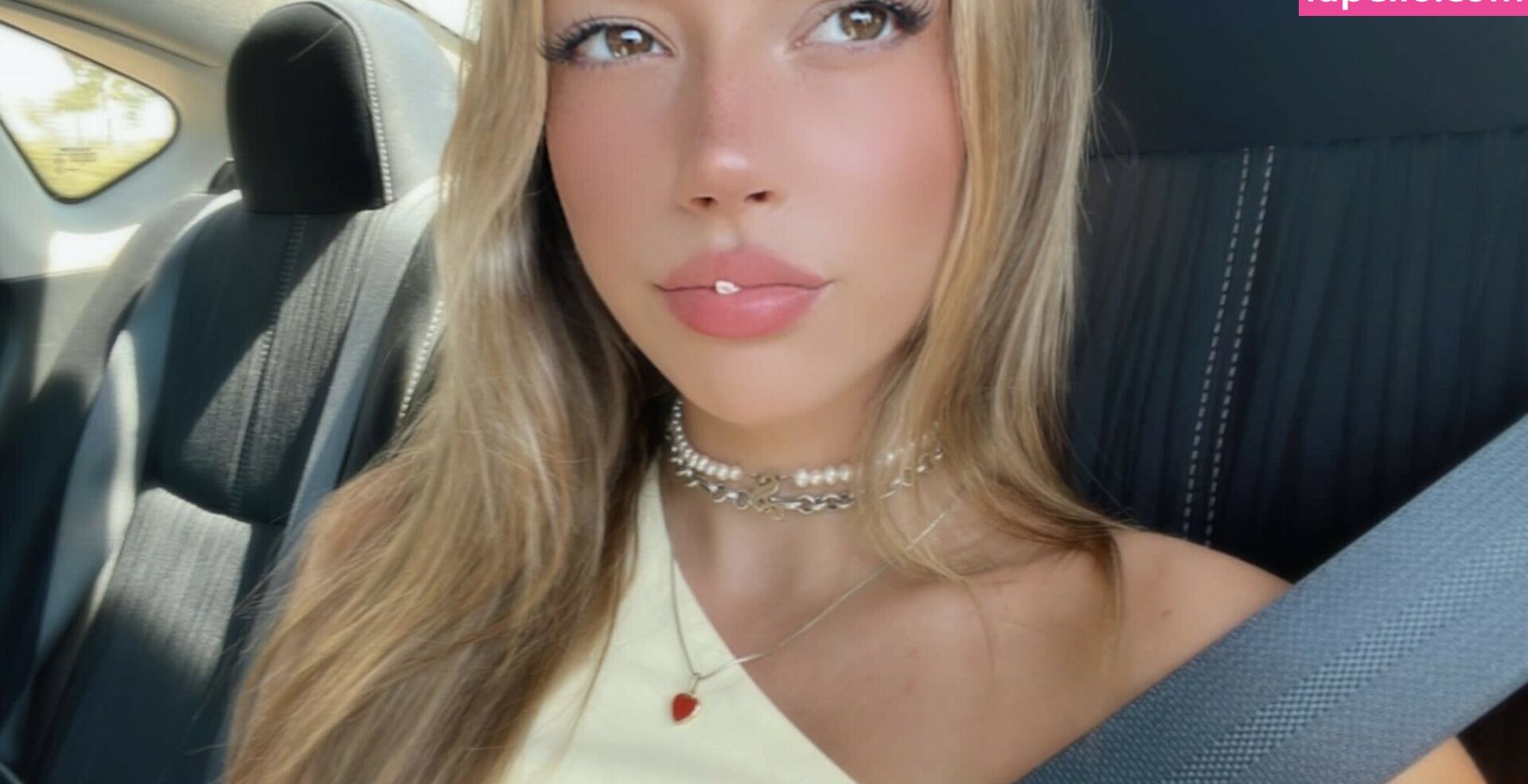 Sissy Sheridan desnuda #108514470