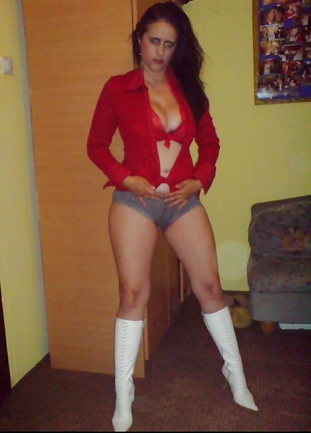 Maduras vestidas como putas 49
 #88504681