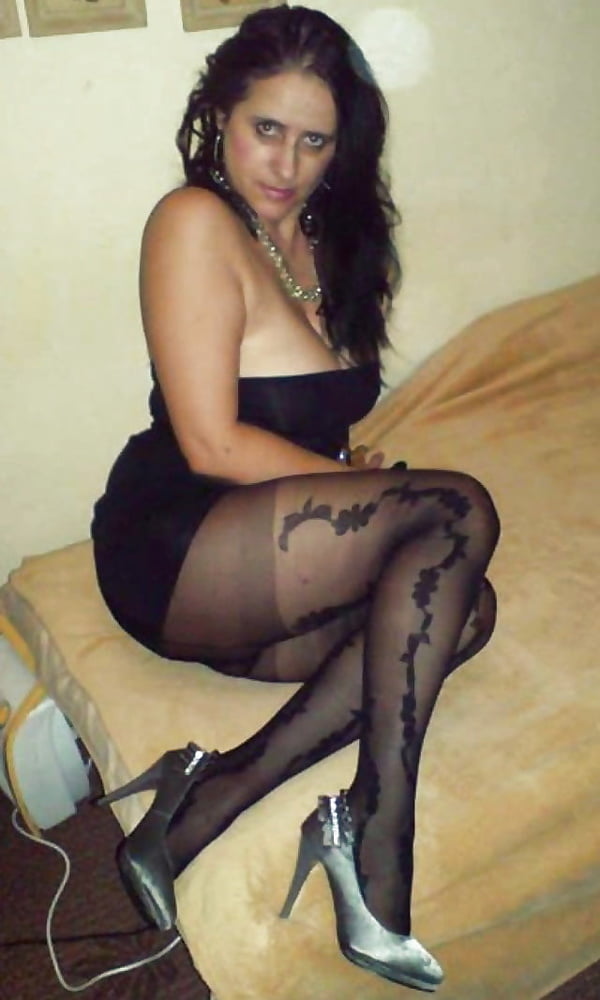 Maduras vestidas como putas 49
 #88504695