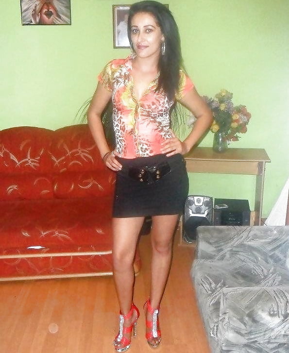 Maduras vestidas como putas 49
 #88504714