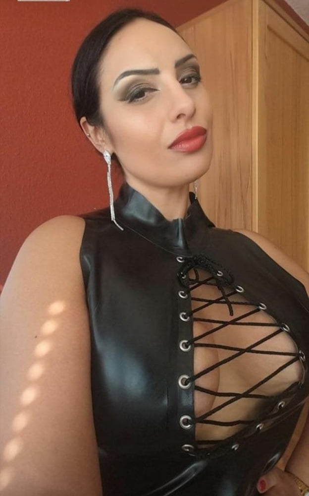 Ezada Sinn All Pictures Porn Pictures Xxx Photos Sex Images 3845762 Pictoa 0829