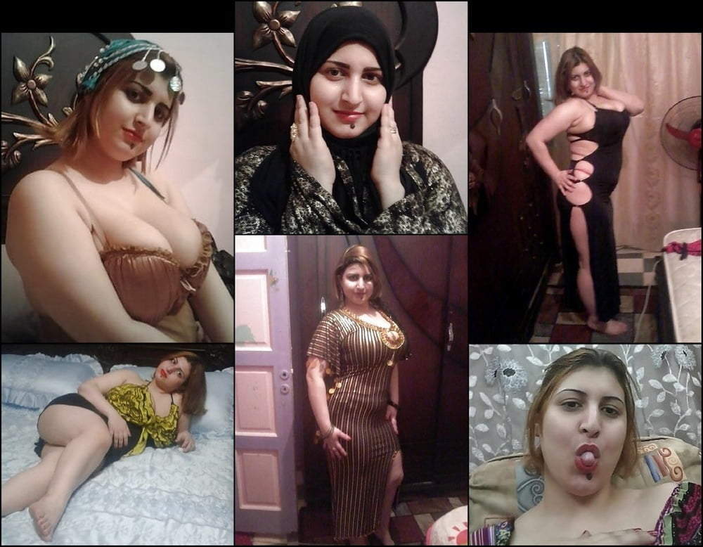 ヒジャブのある人とない人
 #92568324