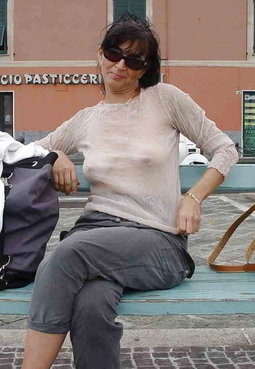 braless saggies #95884830