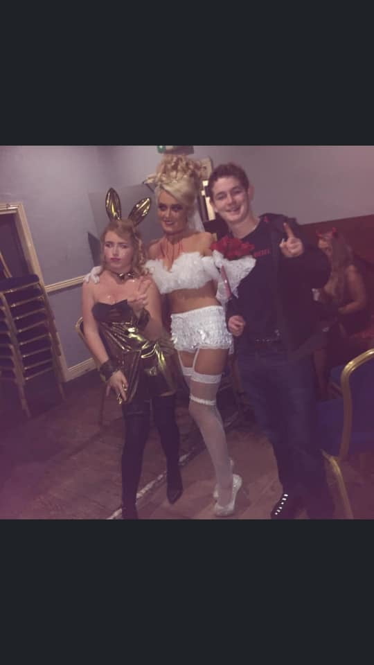 Zorras con disfraces 299
 #105593488