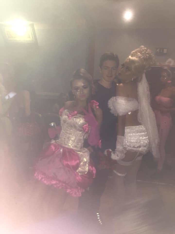 Zorras con disfraces 299
 #105593498