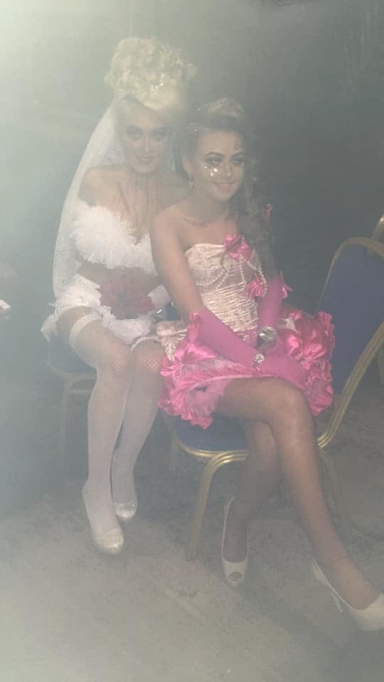 Zorras con disfraces 299
 #105593519