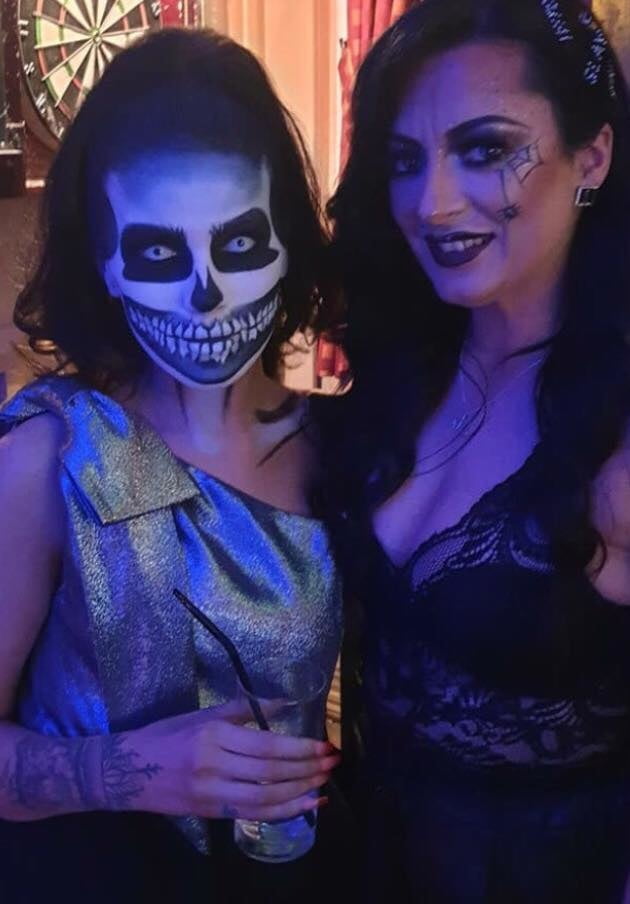 Zorras con disfraces 299
 #105593526