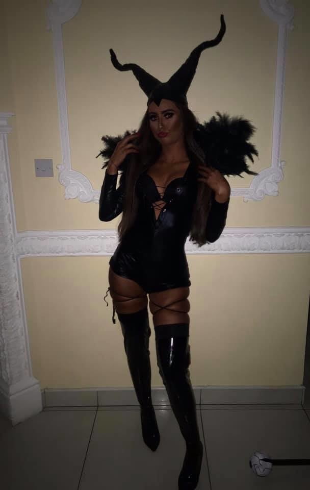 Zorras con disfraces 299
 #105593534