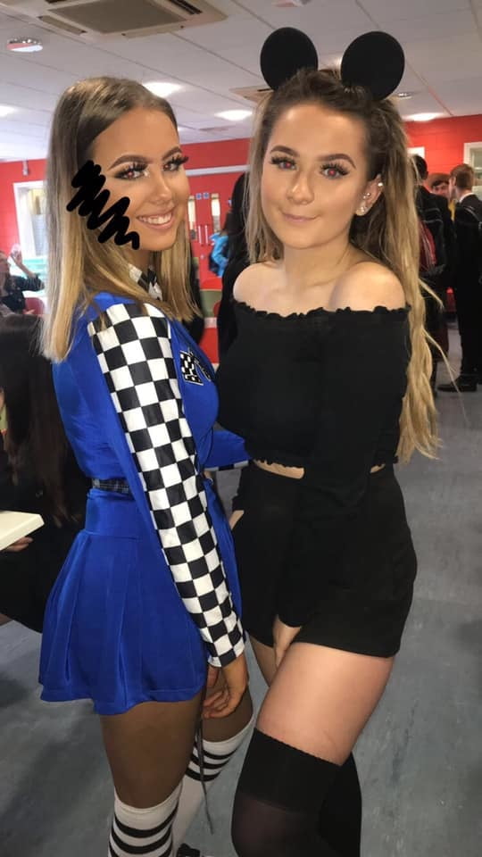 Zorras con disfraces 299
 #105593567