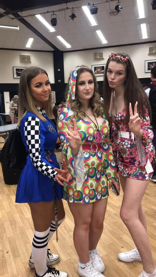 Zorras con disfraces 299
 #105593578