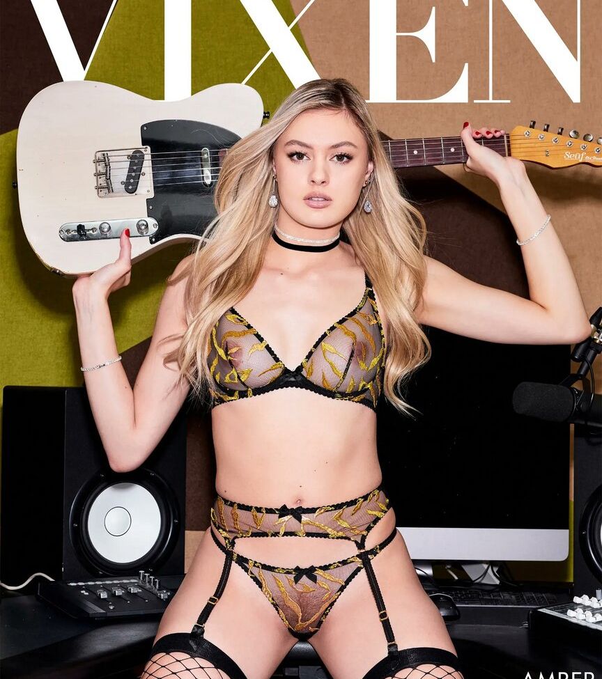 Amber Moore desnuda #108448670