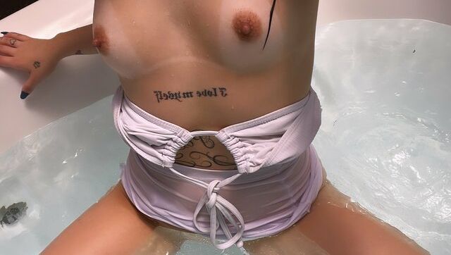 Nicks Vieira nackt #107851535