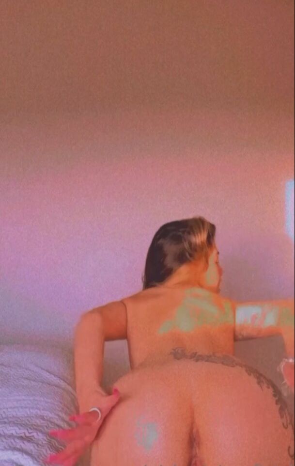 Nicks Vieira nackt #107851614