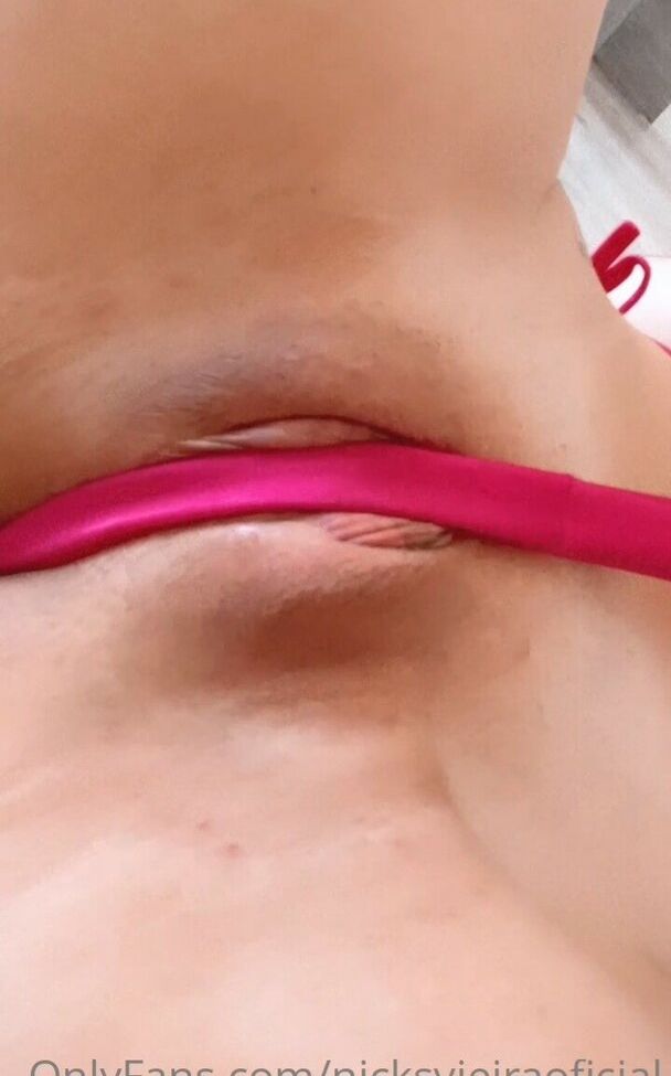 Nicks Vieira nackt #107851643