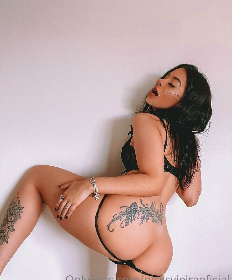 Nicks Vieira nackt #107851661