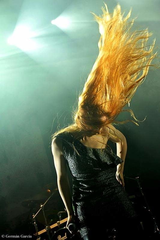 Simone Simons #94584192